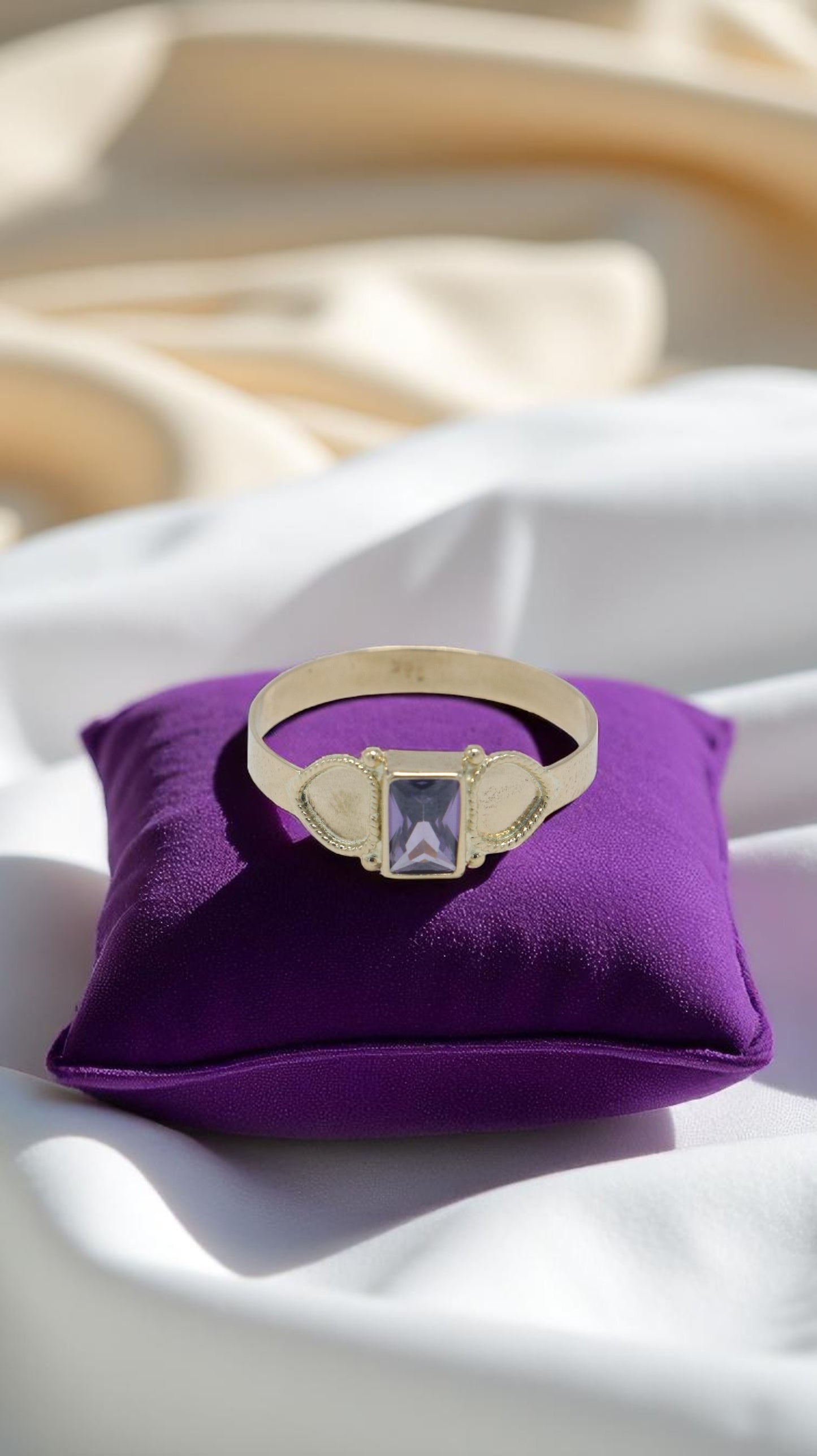 ANILLO CIRCON CUADRADO